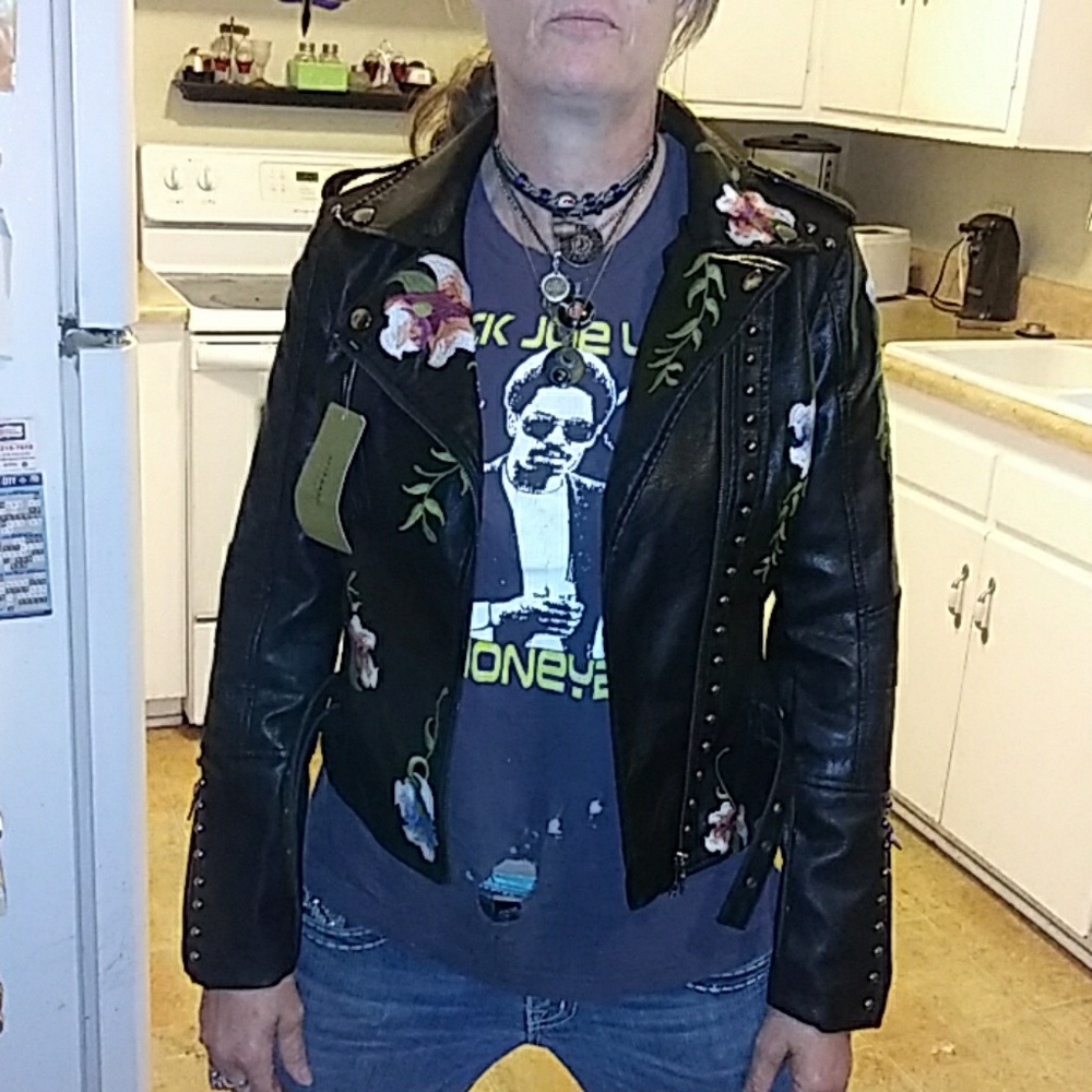Jacket - Picture 7 of 8